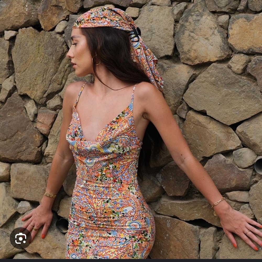 Millie Modelli- Picasso maxi dress with headscarf-Paisley